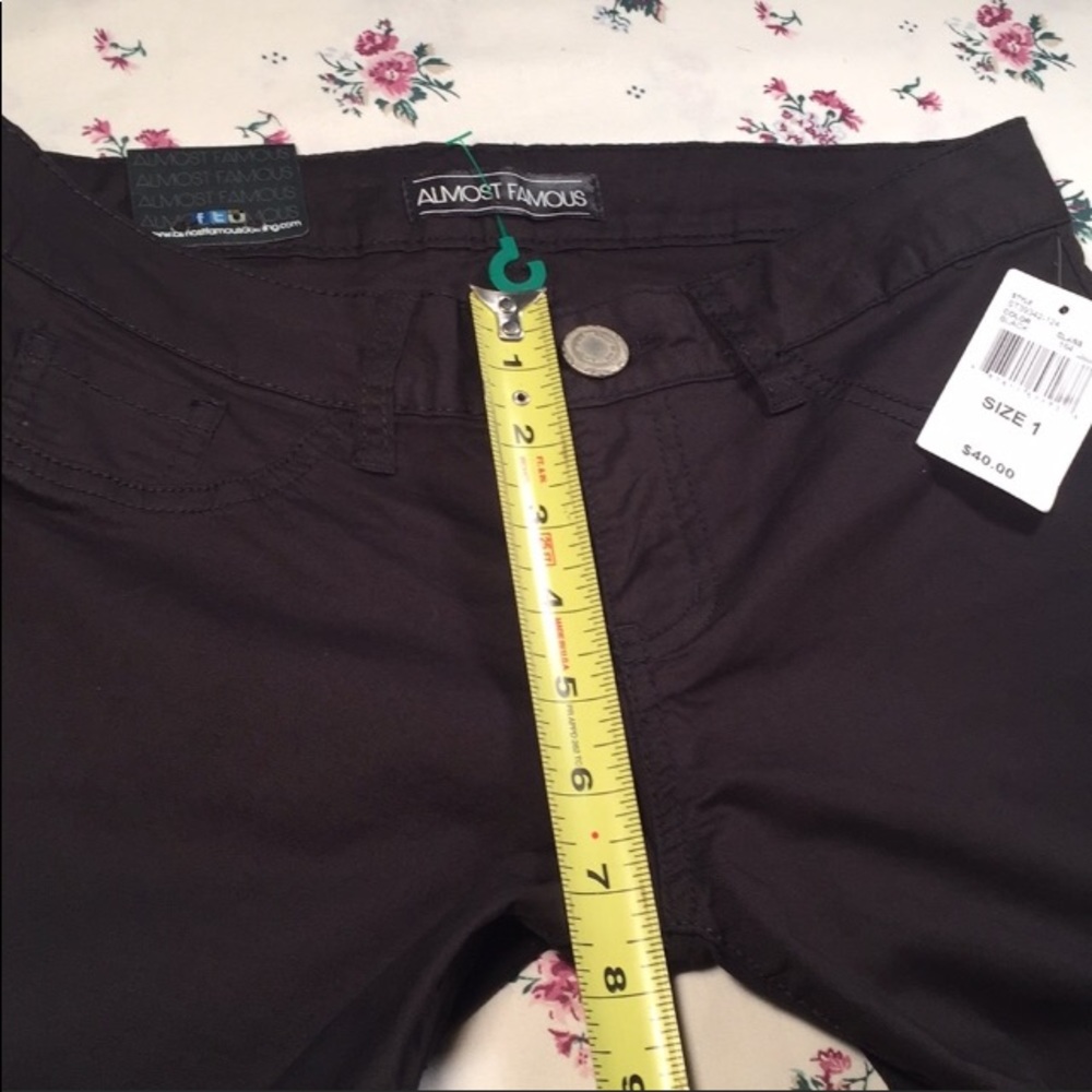 Almost famous sexy sleek black skinny lightweight classy SLIM crop pants NEW 1 - Picture 7 of 8